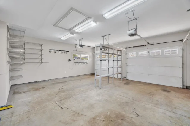 Listing Image for 141 Noho Pl 16 of 35