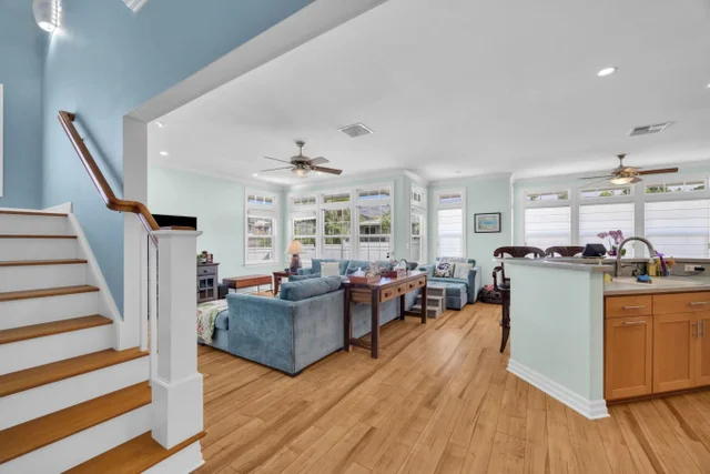 Listing Image for 141 Noho Pl 18 of 35