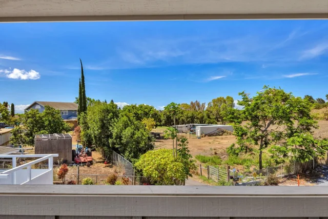 Listing Image for 141 Noho Pl 5 of 35