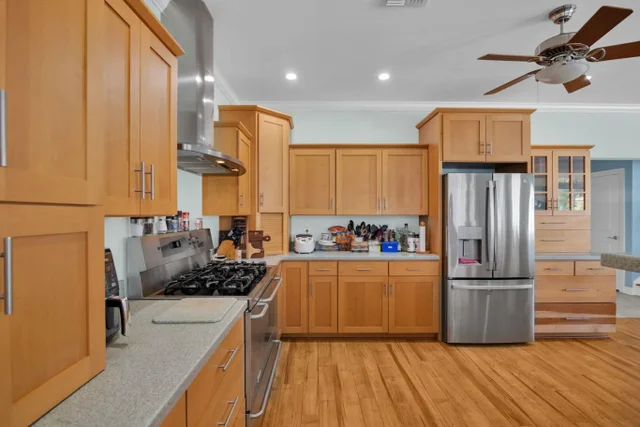 Listing Image for 141 Noho Pl 6 of 35