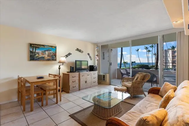 Listing Image for 150 Hauoli St 200 2 of 37
