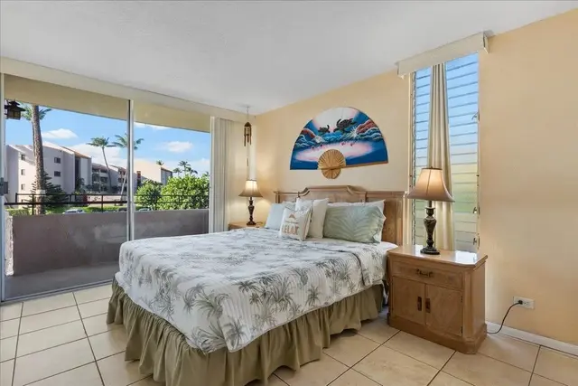 Listing Image for 150 Hauoli St 200 23 of 37