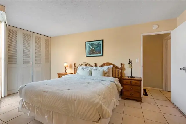 Listing Image for 150 Hauoli St 200 29 of 37