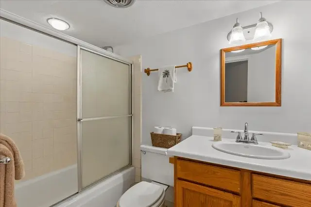 Listing Image for 150 Hauoli St 200 30 of 37
