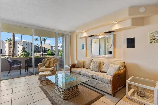 Listing Image for 150 Hauoli St 200 9 of 37