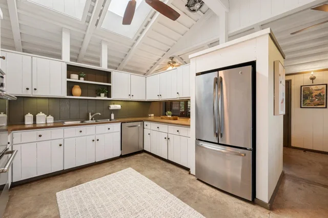 Listing Image for 2750 Kalapu Dr 4 14 of 43