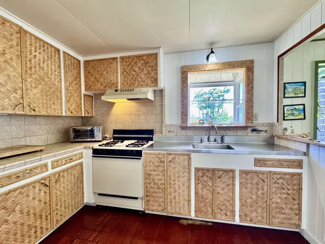 Listing Image for 265 Aahi Pl 9 of 43