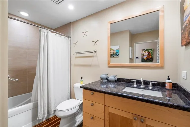 Listing Image for 50 Puu Anoano St 2204 37 of 45