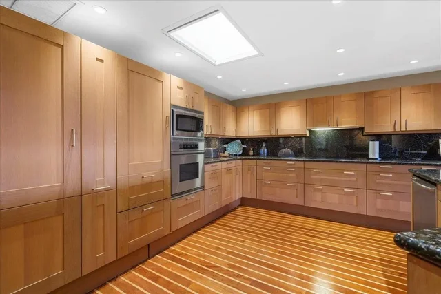 Listing Image for 50 Puu Anoano St 2204 8 of 45