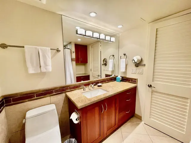 Listing Image for 2481 Kaanapali Pkwy 424 Y 18 of 30