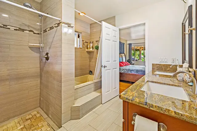 Listing Image for 32 Kuuhale Pl 17 of 28