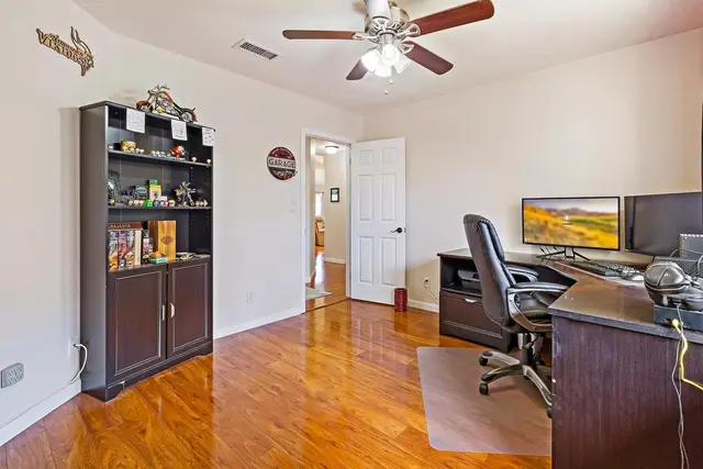 Listing Image for 32 Kuuhale Pl 24 of 28