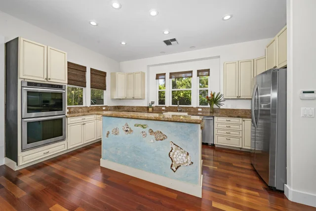 Listing Image for 1050 Kapukaulua Pl 14 of 42