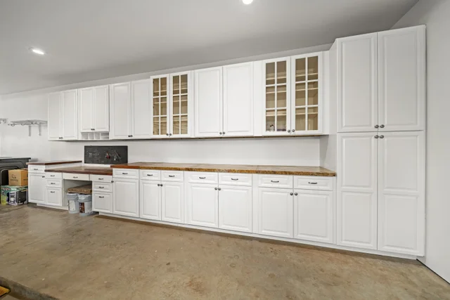 Listing Image for 1050 Kapukaulua Pl 32 of 42