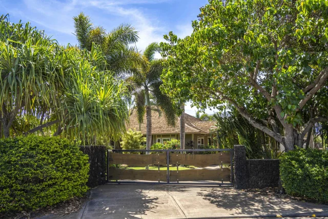 Listing Image for 1050 Kapukaulua Pl 9 of 42