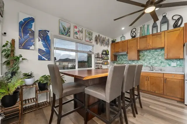 Listing Image for 156 Tam Yau Pl 9c 5 of 46