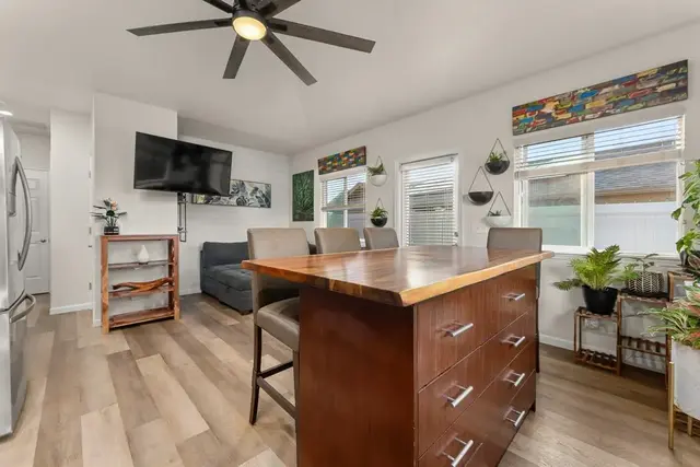 Listing Image for 156 Tam Yau Pl 9c 8 of 46