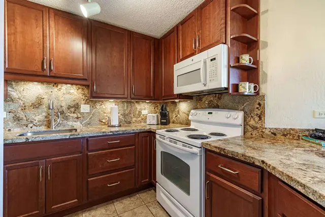 Listing Image for 3445 Lower Honoapiilani Rd 416 8 of 50
