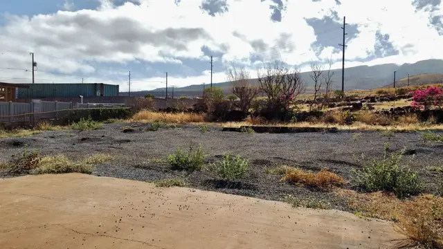 Listing Image for 191 Wahikuli Rd 13 of 17