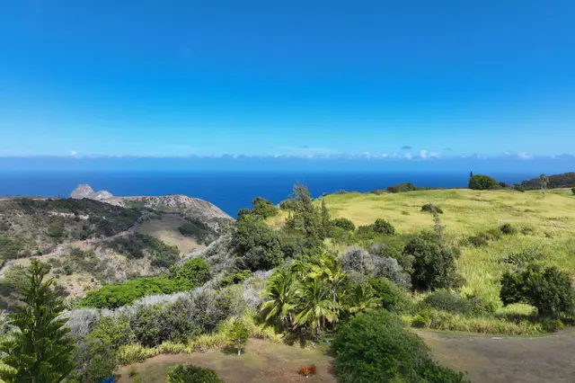 Listing Image for 90 Hakuhee Way 2 of 50