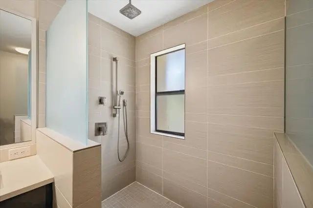 Listing Image for 500 Kapalua Dr 25t3 34 of 40