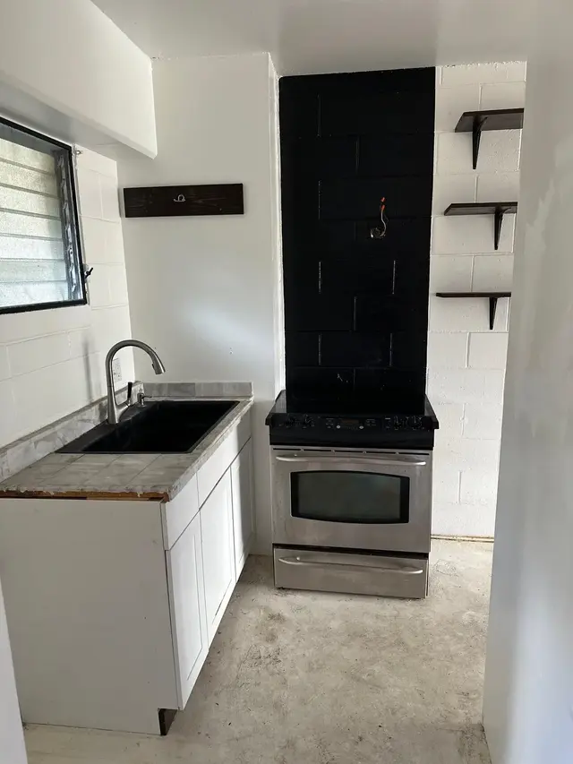 Puuone Towers and Plaza 403 - 1063 Lower Main St 403, Wailuku, 402623 - 4/30