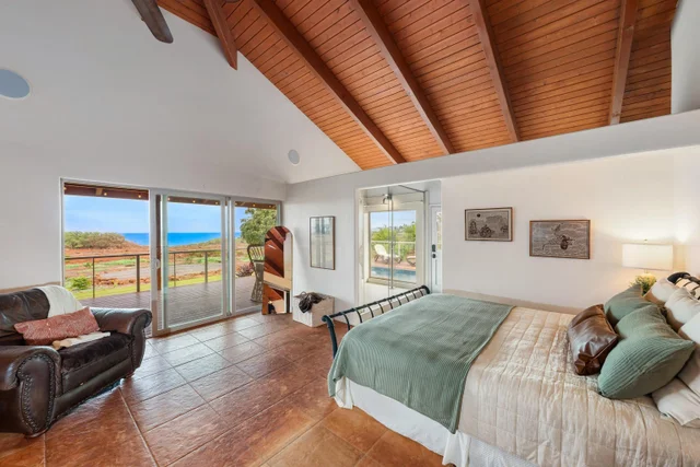 Listing Image for 3820 Kalua Koi Rd 12 of 46