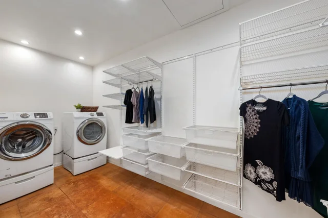 Listing Image for 3820 Kalua Koi Rd 14 of 46