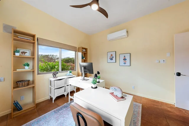 Listing Image for 3820 Kalua Koi Rd 28 of 46