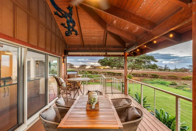 Listing Image for 3820 Kalua Koi Rd 3 of 46