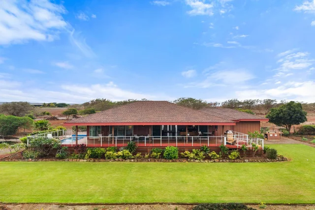 Listing Image for 3820 Kalua Koi Rd 41 of 46