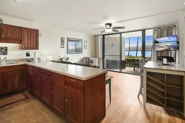 Listing Image for 50 Hauoli St 104 13 of 47