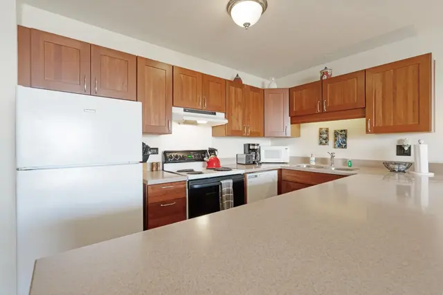Listing Image for 50 Hauoli St 104 23 of 47