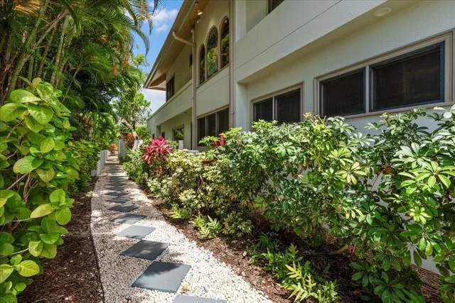 Listing Image for 3933 Wailea Ekolu Pl 38 of 50