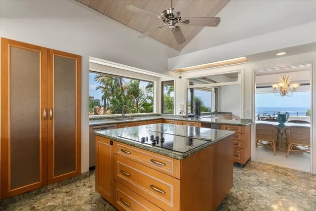 Listing Image for 3933 Wailea Ekolu Pl 7 of 50