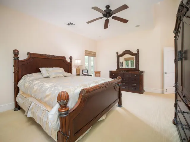 Listing Image for 210 Heleuma Pl 39 of 50