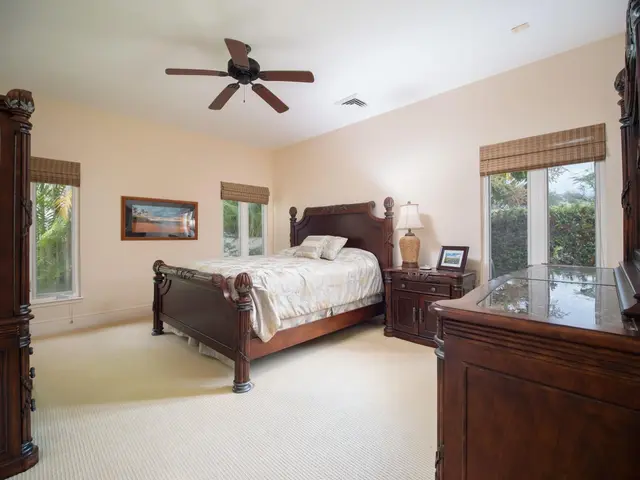 Listing Image for 210 Heleuma Pl 40 of 50