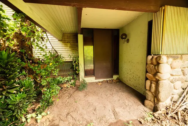 Listing Image for 401 Palani Pl 11 of 40