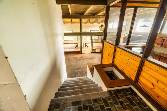 Listing Image for 401 Palani Pl 12 of 40