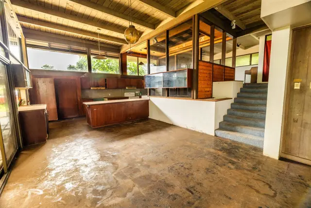 Listing Image for 401 Palani Pl 16 of 40