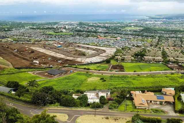 Listing Image for 401 Palani Pl 2 of 40