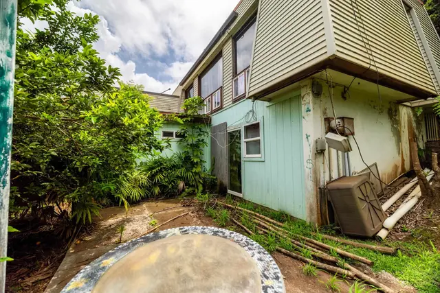 Listing Image for 401 Palani Pl 39 of 40
