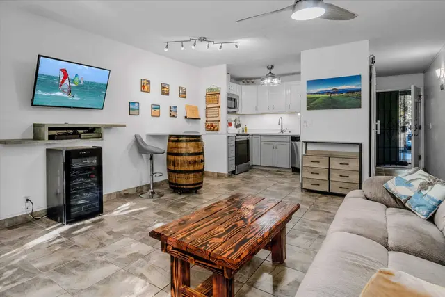Listing Image for 2050 Kanoe St 102 11 of 38