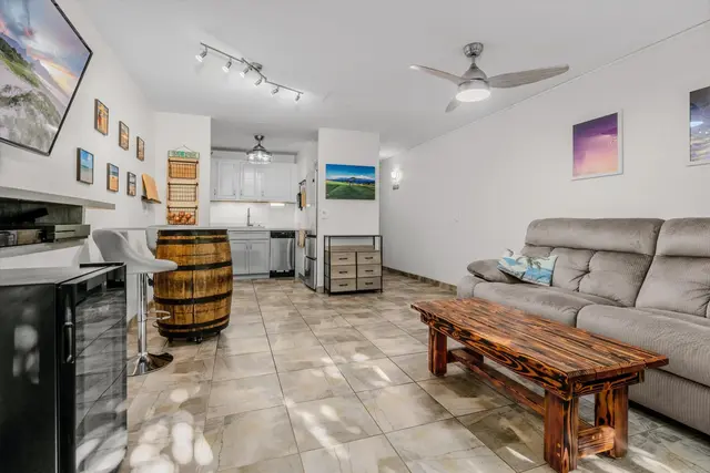 Listing Image for 2050 Kanoe St 102 12 of 38