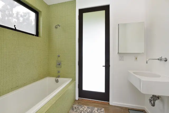 Listing Image for 100 E Huapala Pl 18 of 35