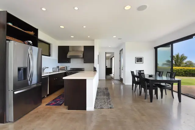 Listing Image for 100 E Huapala Pl 8 of 35