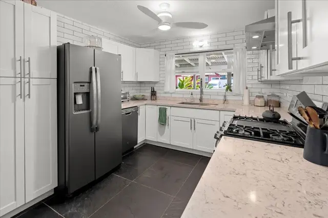 Listing Image for 2877 W Lelehuna Pl 1 of 31