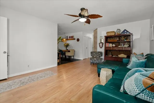 Listing Image for 2877 W Lelehuna Pl 12 of 31