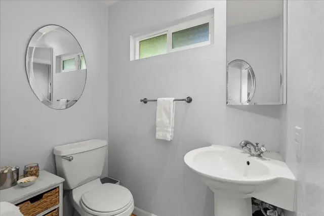 Listing Image for 2877 W Lelehuna Pl 17 of 31