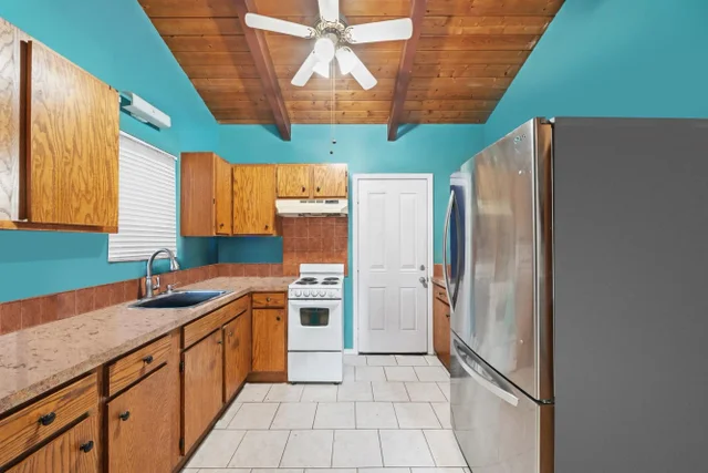 Listing Image for 1011 S Kihei Rd B 26 of 32